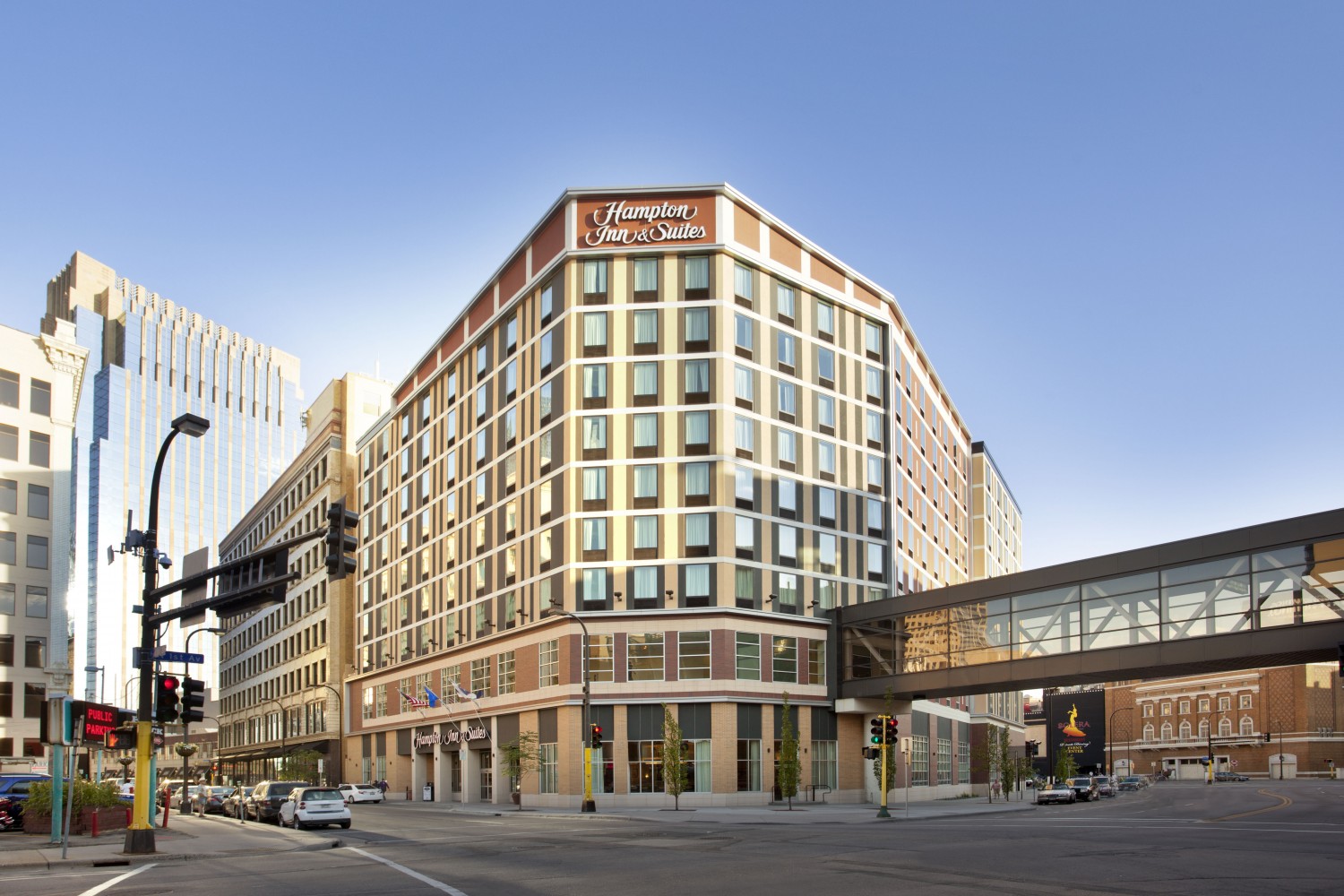 Hampton Inn & Suites - Downtown Minneapolis, MN